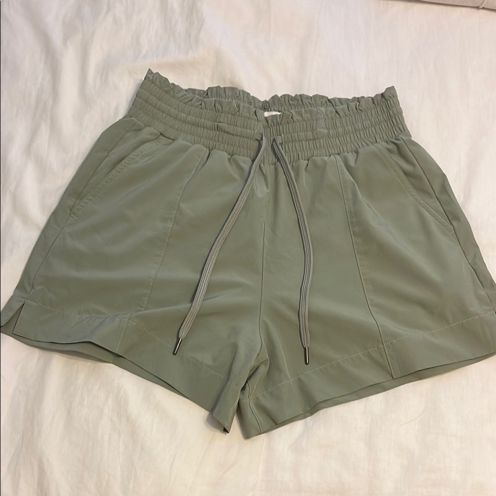 Abercrombie & Fitch Sage Green Traveler Shorts